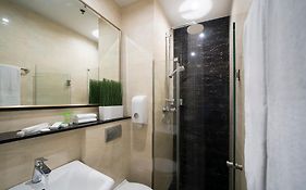 V Hotel Lavender